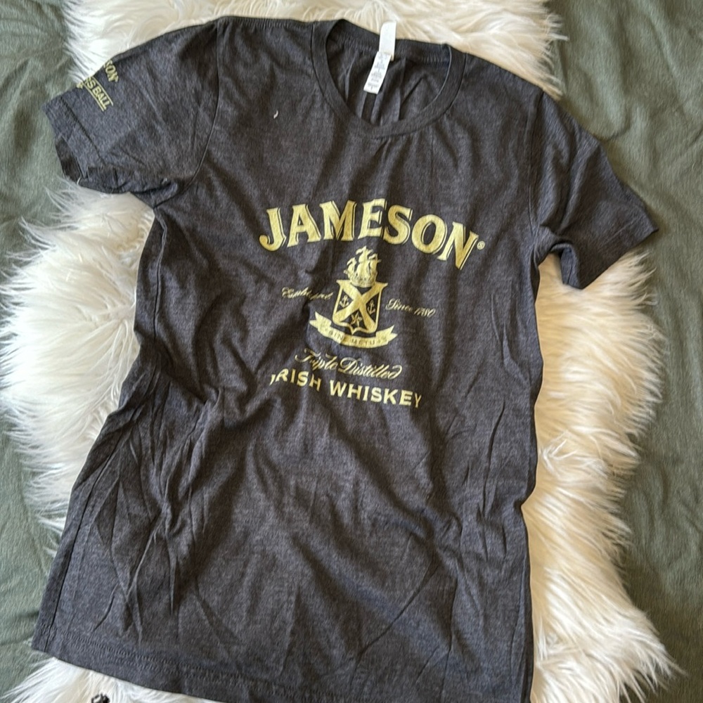 J a m e s o n • Irish whiskey Jameson merch tee